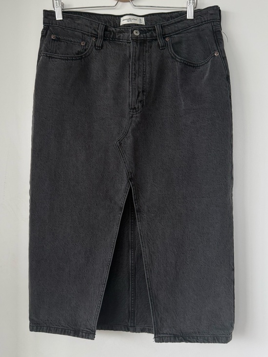 Abercrombie & Fitch Dresses & Skirts - Abercrombie & Fitch Black Denim Skirt with Front Slit
